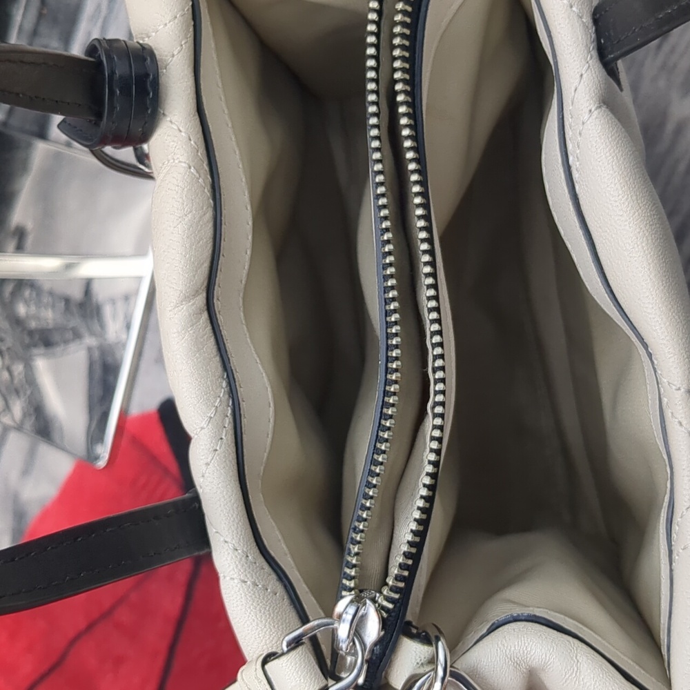 Marc Jacobs Mini Quilted Bag - Picture 9 of 16